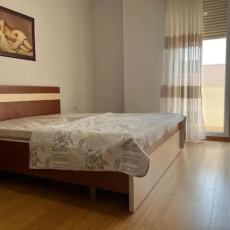 Apartment Center Base *